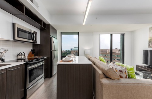 Reston Apartment | Global Luxury Suites at Reston Town Center