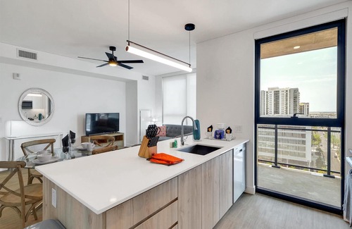 Evans Churchill Apartment | Global Luxury Suites at Downtown Phoenix