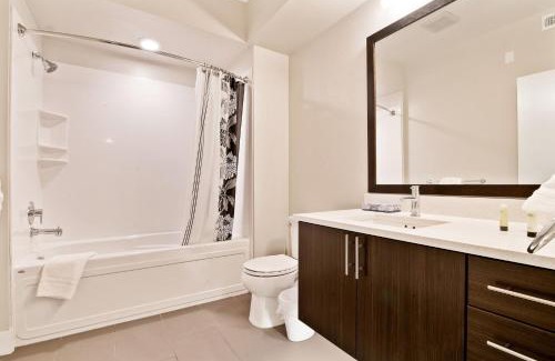 Shoreline West Apartment | Global Luxury Suites at Downtown Mountain View