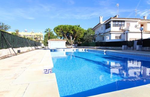 Playa de Almarda House | Global Properties, Adosado en la playa con piscina