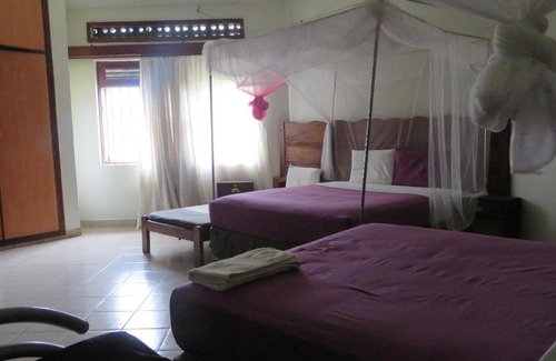 Pakwach Hotel | Global Village Hotel