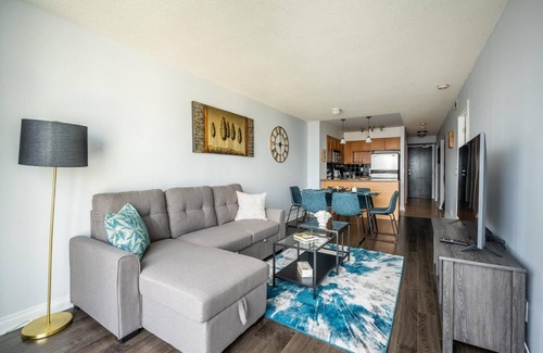 Downtown Toronto Condo | GLOBALSTAY. 1 Bedroom & Den Condo in the Heart of DT Toronto
