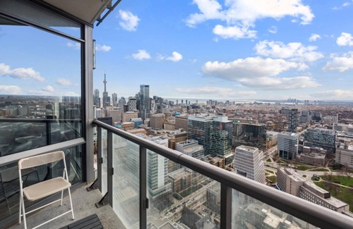 Bay Cloverhill Condo | GLOBALSTAY. 3 BR Enchanting Panoramas Lake Ontario