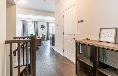 Stoney Creek House | GLOBALSTAY . 3BR 2.5BA Townhome 1 min to the Beach. BBQ.Parking