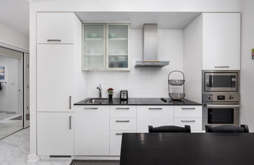 Toronto Entertainment District Condo | GLOBALSTAY. A Welcoming Modern 2BR Condo with Great City Views