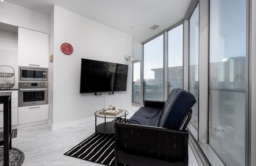 Toronto Entertainment District Condo | GLOBALSTAY. A Welcoming Modern 2BR Condo with Great City Views
