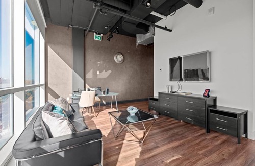 York University Heights Apartment | GLOBALSTAY Bright 1 Bedroom Suite steps to Finch West Metro