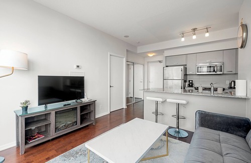 Bay Cloverhill Hotel | GLOBALSTAY. Burano Condos in Downtown Toronto
