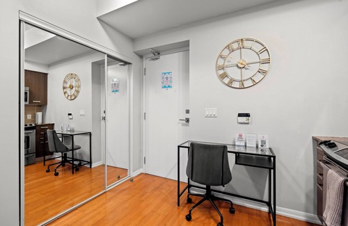 Bay Cloverhill Hotel | GLOBALSTAY. Burano Condos in Downtown Toronto