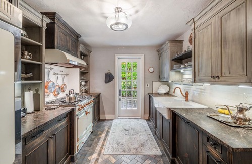 Mount Pleasant East House | GLOBALSTAY. Charming 3 Bedroom House in North York