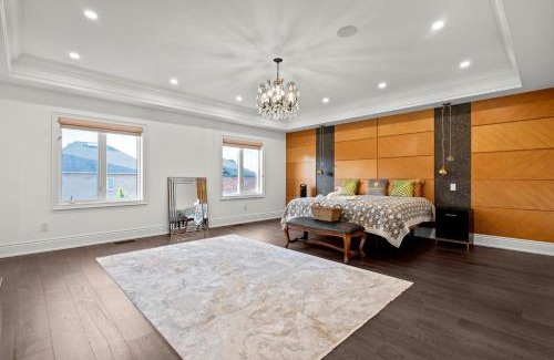 Vaughan Villa | GLOBALSTAY Luxury 4-Bedroom House near Wonderland with Free Parking