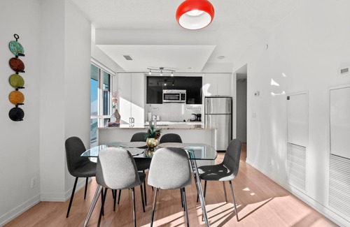 Mount Pleasant West Condo | GLOBALSTAY. Modern New 2Bd 2Ba+Den Condo w/Balcony