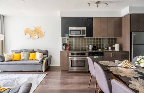Mount Pleasant West Condo | GLOBALSTAY. Modern Apartments 2BR 2BA Lillian St