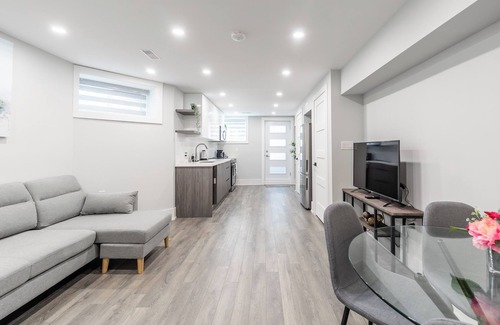 Little Italy Apartment | GLOBALSTAY Modern Basement In DT Toronto