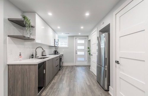 Little Italy Apartment | GLOBALSTAY Modern Basement In DT Toronto