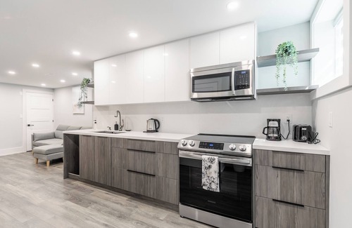 Little Italy Apartment | GLOBALSTAY Modern Basement In DT Toronto