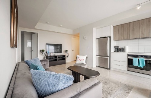 Flemingdon Park Apartment | GLOBALSTAY Modern Sonic Way Condos