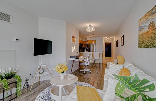 Downtown Toronto Condo | GLOBALSTAY. Sunbeamly 1 Bedroom Condo in the Heart of DT Toronto