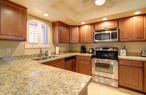 Paradise Valley Village Condo | Globe Trotter's Getaway