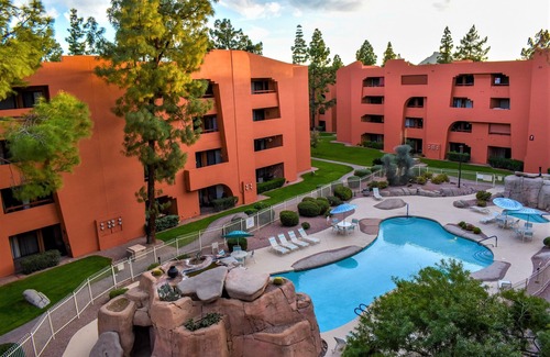 Paradise Valley Village Condo | Globe Trotter's Getaway
