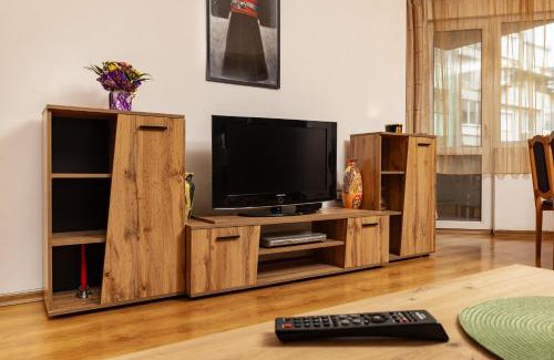 Plovdiv Center Apartment | GLORIOUS - 2-Bedroom apartment near Youth Hill by Flat Mаnager