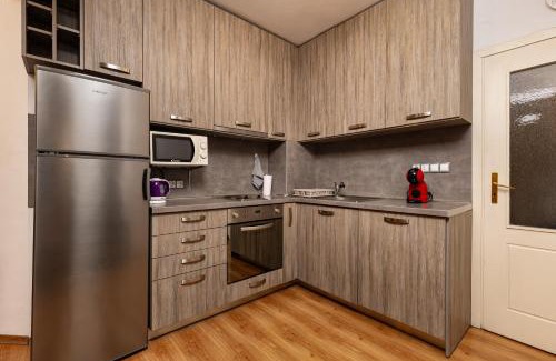 Plovdiv Center Apartment | GLORIOUS - 2-Bedroom apartment near Youth Hill by Flat Mаnager