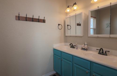 Freeport House | Glorious Home with Private Boardwalk Amazing Beach Views