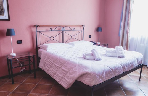Mortara Hotel | Glozo Villa Sant'Espedito Resort