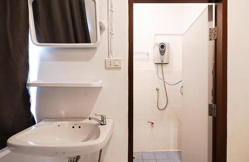 Bang Kho Laem Hotel | GO INN Asiatique