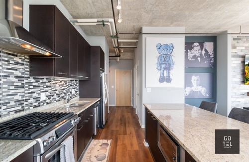 West Loop Apartment | Go tel Private Chicago