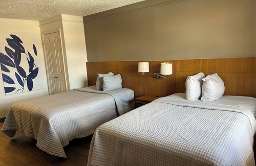 Harlandale Hotel | GO2 Inn & Suites by Relianse