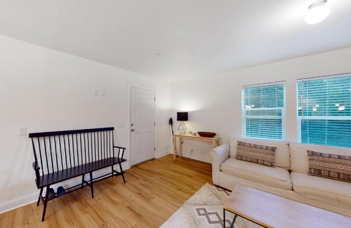 Freestone House | Goat Hill