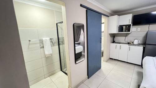 Vosloorus House | Godide Guesthouse