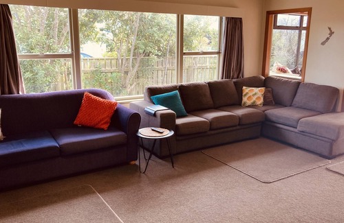 Pakawau Cottage | Godwit Cottage - Pākawau Beachfront Accommodation