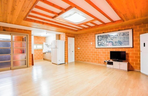 Goesan House | Goesan Geumneung Hwangto Pension