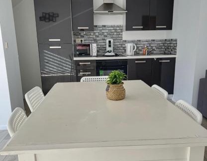 Roux Apartment | Gohysart 51b 1 Bruxelles-Charleroi-airport
