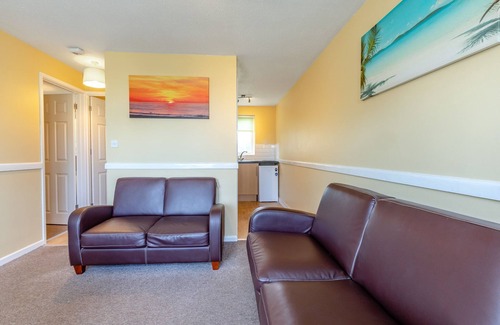 Brixham Ski Chalet | Gold 2 Bedroom Chalet Pet