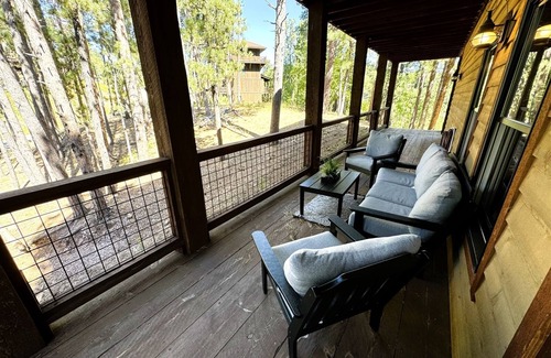 Deadwood Cabin | Gold Baron Lodge - Access to Pool!