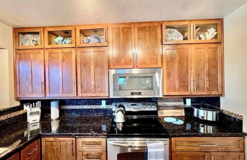 Gold Beach House | Gold Beach’s favorite family friendly two-story home with ocean views.