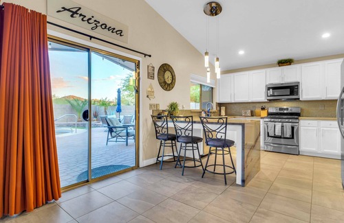 Gold Canyon House | Gold Canyon Superstition Foothills Retreat w/Pool