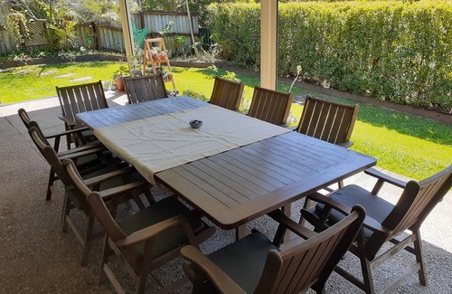 Helensvale House | Gold Coast Delight: Private oasis near the Theme Parks.