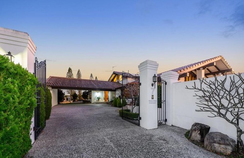 Sorrento Apartment | Gold Coast Icon With Opportunity For Subdivision
