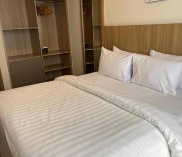 Jakarta Apartment | gold coast Italian room 1br sofa bed netflix