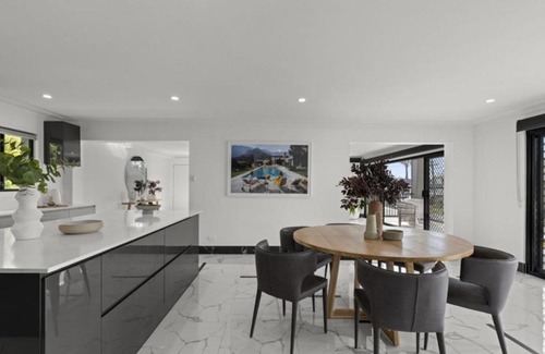 Bundall Apartment | Gold Coast Luxe Retreat