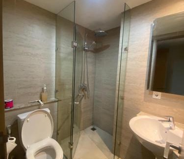 Pantai Indah Kapuk Apartment | Gold Coast PIK 1BR SeaView TV43Inch by Micky Studio