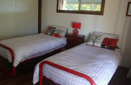 Advancetown Other | Gold Coast Riverfront 20 acres with 3 brm Accommodation
