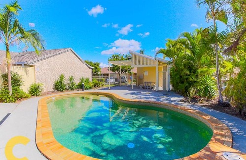 Coomera House | Gold Coast Theme Park Villa