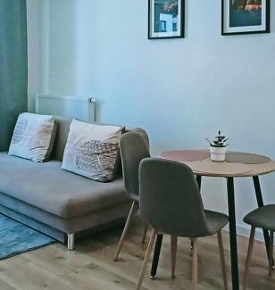 Pruszkow Apartment | Gold Key komfortowe mieszkanie z parkingiem w centrum