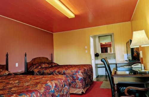 Quesnel Hotel | Gold Pan Motel