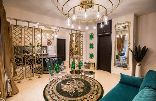 Drama Apartment | Gold Residences